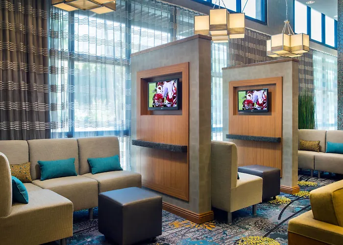 Hotel By Marriott Downtown/university