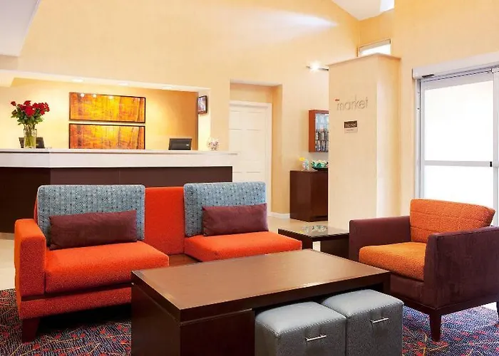 By Marriott Downtown/university